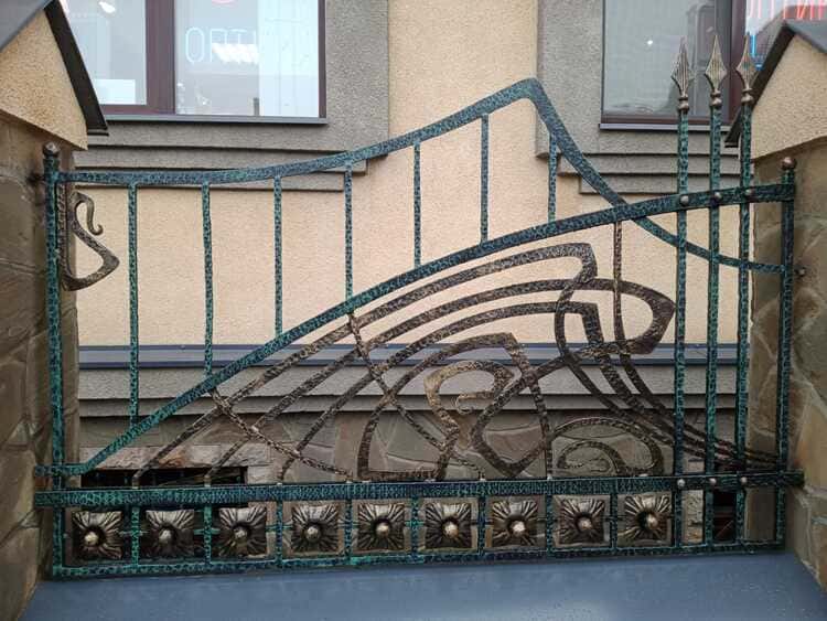 Подъемно-секционные ворота Красногорск
